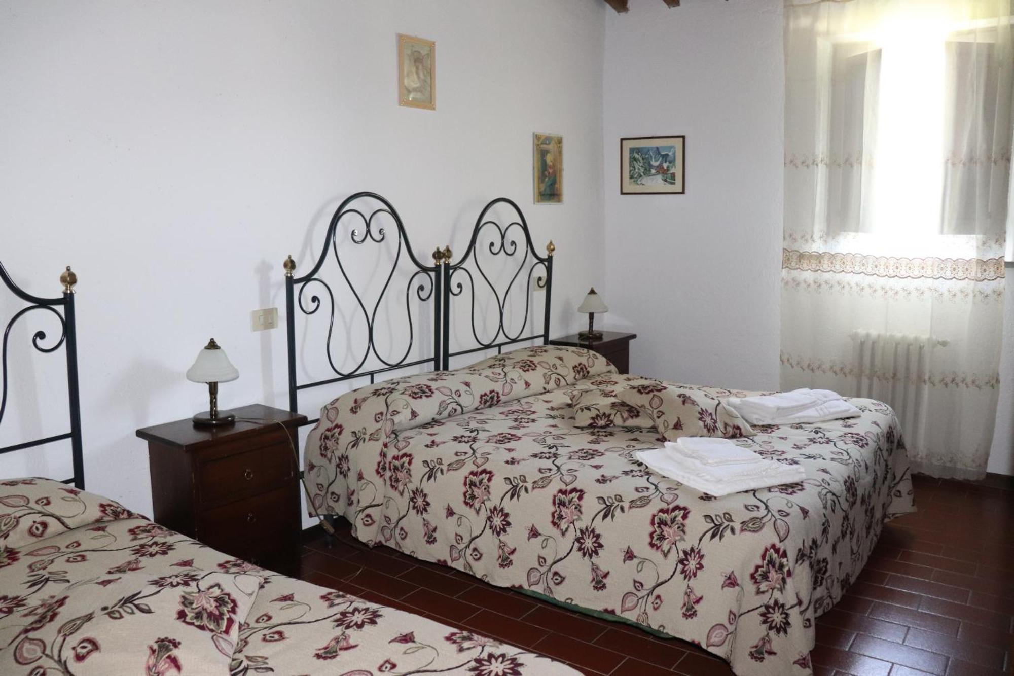 Badia Il Vingone Guest House Citta di Castello Bagian luar foto