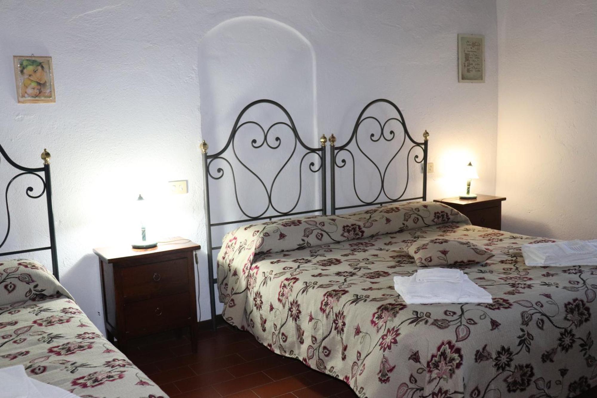 Badia Il Vingone Guest House Citta di Castello Bagian luar foto