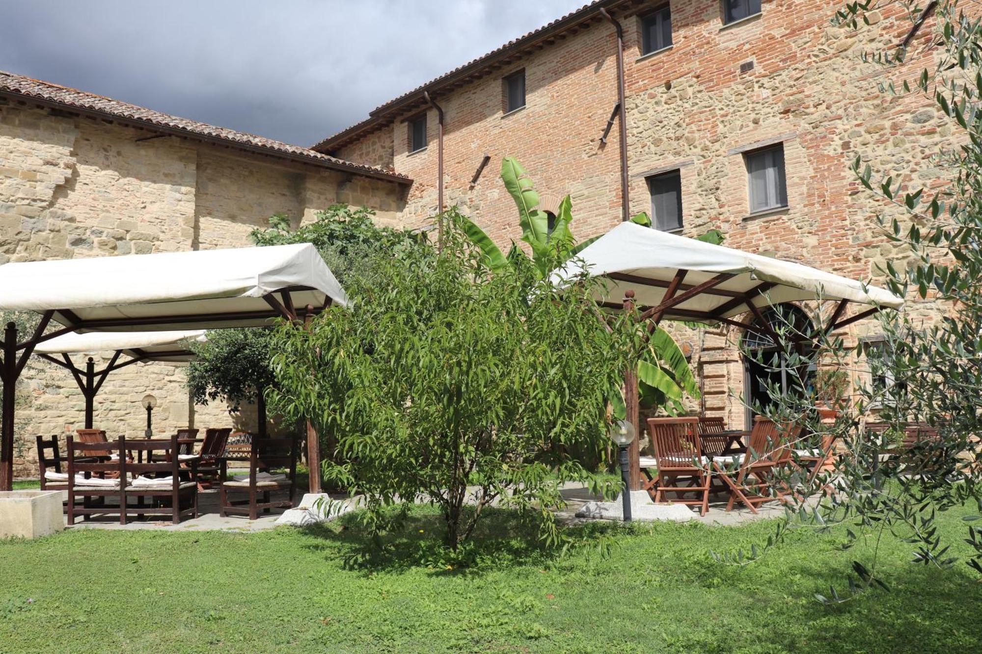 Badia Il Vingone Guest House Citta di Castello Bagian luar foto