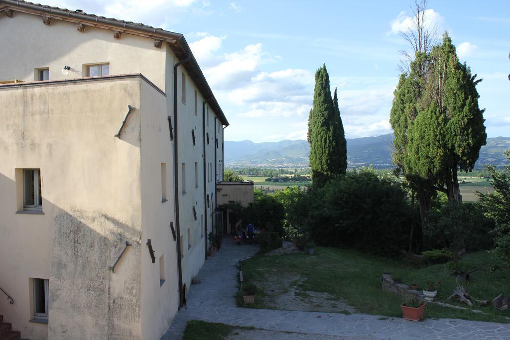 Badia Il Vingone Guest House Citta di Castello Bagian luar foto