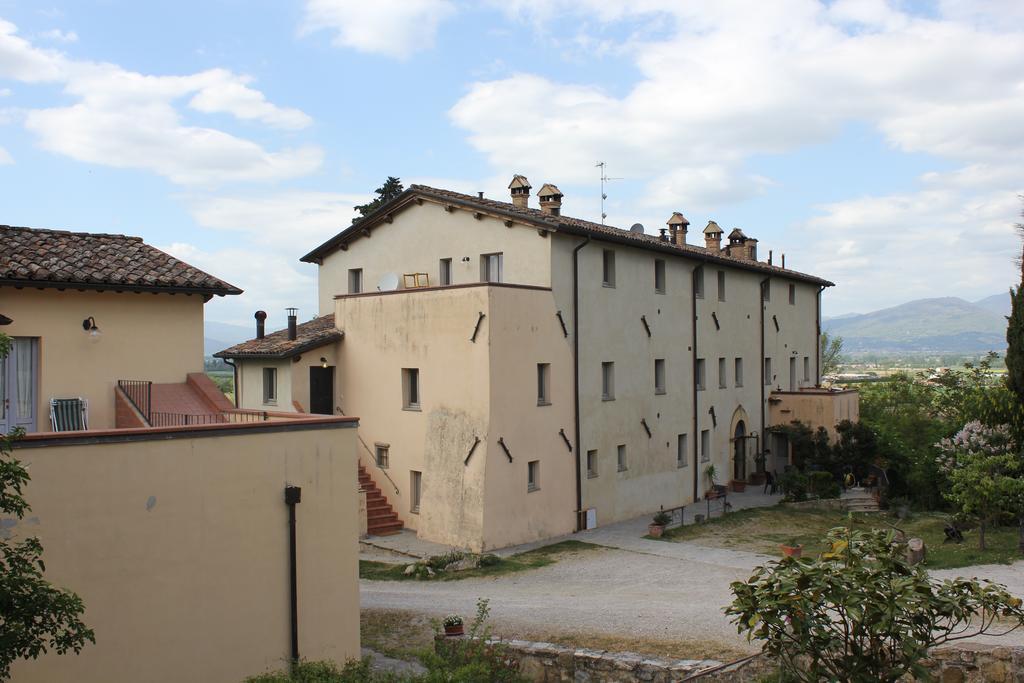 Badia Il Vingone Guest House Citta di Castello Bagian luar foto