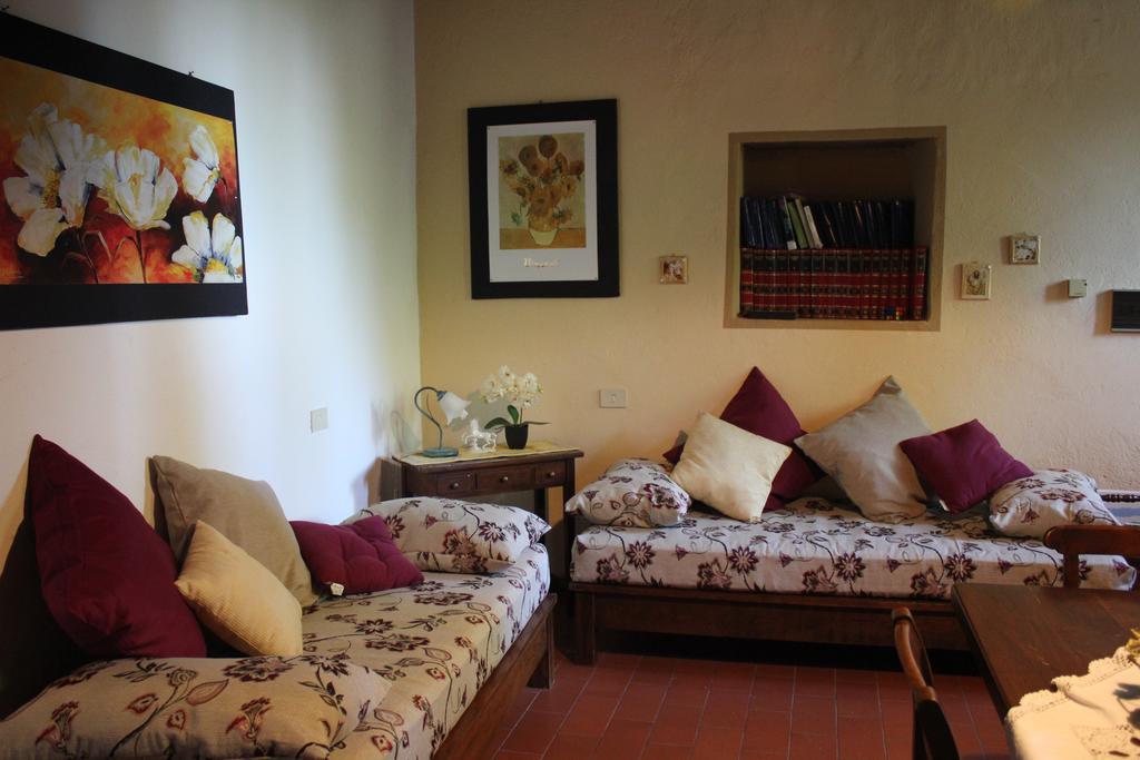 Badia Il Vingone Guest House Citta di Castello Bagian luar foto