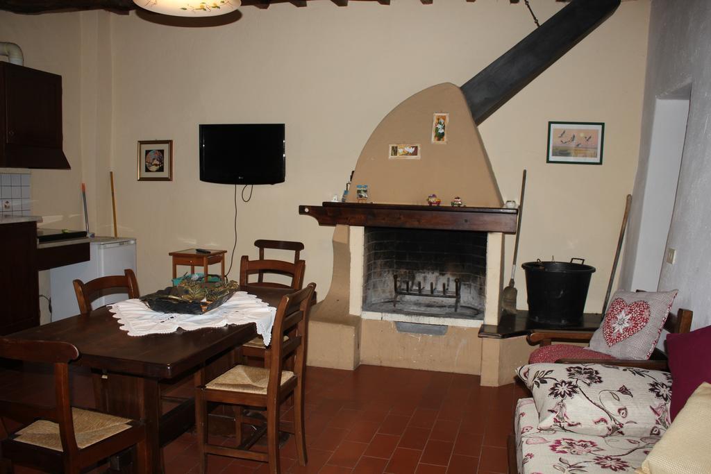 Badia Il Vingone Guest House Citta di Castello Bagian luar foto